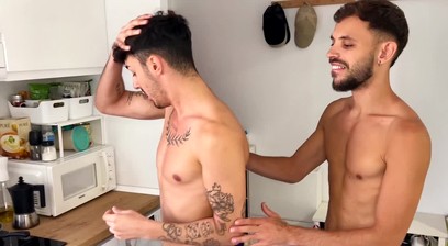 Tommy Dreams fucks Luke Sant