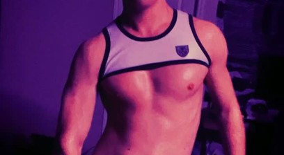 jerking off in crop top