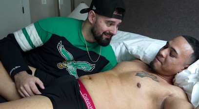 Worshipping Sexy Guy 2