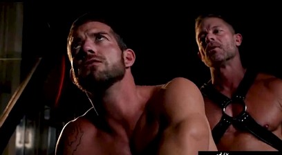 Muscle Dad Raw Fuck Hunky Boys With Creampies