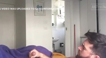 Woody Fox Jacking Off In Bed