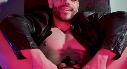 Trophy Muscle in leather