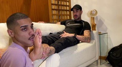 Hot feet fetish session with footjob