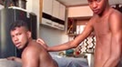 young BBC digs the manpussy