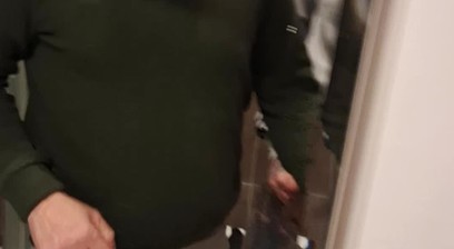 Sclav italian ia la muie si umilit