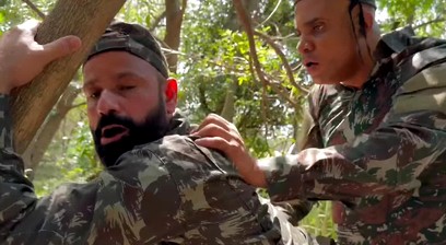 Militares fazendo sexo na Mata