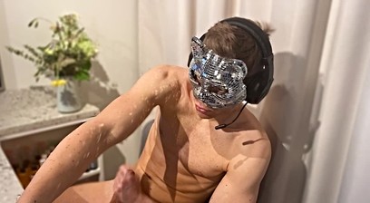 I like The Way i Cum on my Body