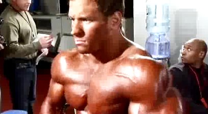 Jeff Long Lifting Weights And Sexy Posing In Pumproom