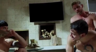 Chịch TÔI đi, đừng chịch VỢ TÔI