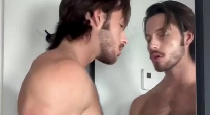 Daniel Ulibarri: Man In The Mirror