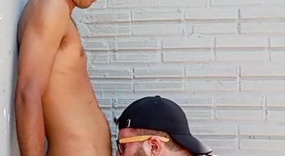 Homeless Latino Str8 chupa o caralho gay na rua