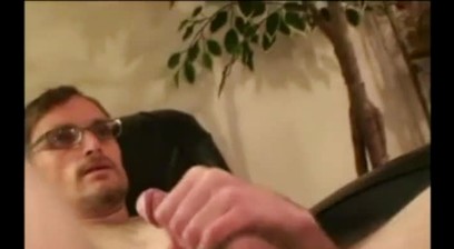 Nerdy Straight Trash Jacks his man meat