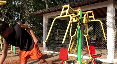 DOING EXERCISES IN THE PUBLIC PARK AND AFTERWARDS MY DICK GETS VERY HARD