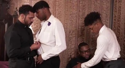HUMAN CENTIPEDE! Check out this black gay orgy where six black men fuck and suck each others dicks