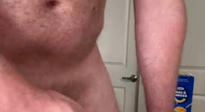 Hunk Pumps a Dozen Ropes Onto His Lunch