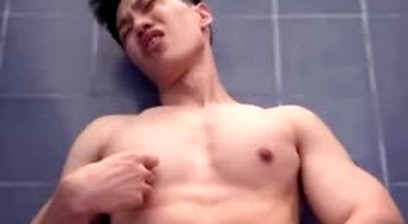 Exposing a Singaporean slut @TheVeryFirstWinter