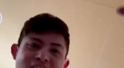 Nhét con cu vào lol nhưng vẫn phải đeo b.