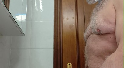 Mature Big Uncut Daddy Cock Itapapixxl Is Shaving His Beard and Trimming Down, Epic Cumshot