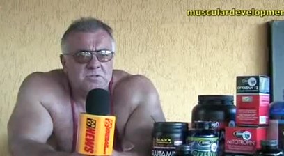 Very Muscular Daddy Lifting Weights