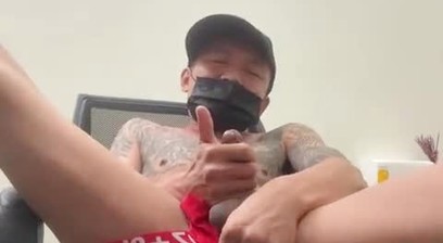 A super colorful straight man develops chrysanthemums