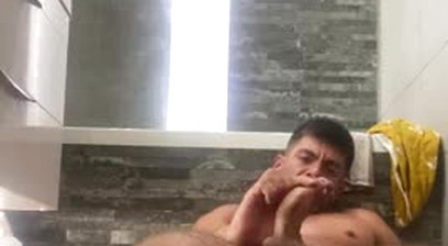 reece-hunk-fucks-himself-with-dildo