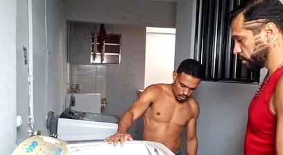 I hired a technician to fix the washing machine and the jerk showed up for work without underwear.