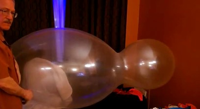 153) Looner Daddy Enjoys Mouse and Giant Doll Balloons