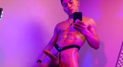 Finishing all over the mirror in the end