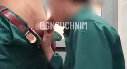 Vietnamese - Đi dân quân mà nứng quá thì phải làm sao?