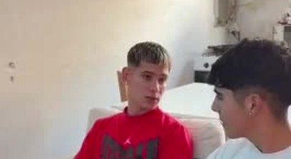 Santiago de Sousa/ Desousadios porno gay con Kevin su amigo hetero