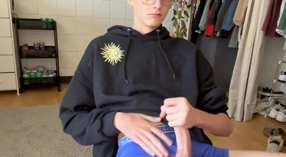 Twink jerks off his big cock