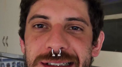 Curly bearded Arnold pierced deeply in the asss by two gigantic dicks