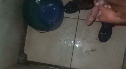 Jerk boy roasts his handjobs more than three times a day in the shower