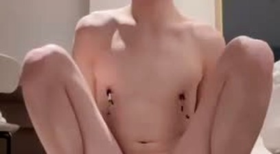 调教白嫩游泳男大