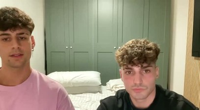 Italian boys wank toghether