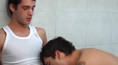 Euro Gays Pablo Thomas and Tobias Bianco Fuck in Locker Room