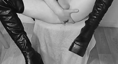 I fuck my ass with my VIBRO !!