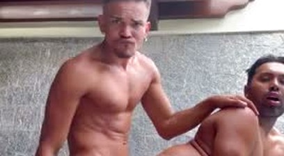 No motel com o namorado da minha prima e usando calcinha