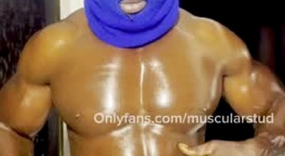HUGE TITS MUSCLE WORSHIP WITH  BLACK DADDY FREAK