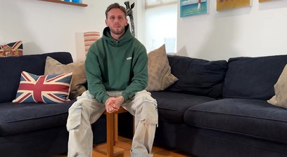 Straight Muscular & Hairy Josh Wanks his Huge Uncut Cock & Fires a Load of Cum!