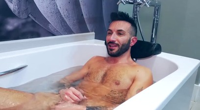 Bruno Max relieves stress by pounding Johnny Viper in the bath