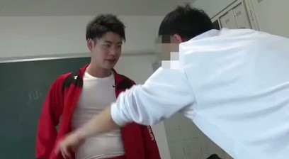 Thầy giáo ngửi trộm quần lót em học sinh nam và cái kết