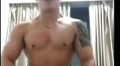 2 asian muscle cam