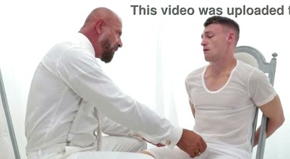 Kyle Harper anal fucked by old man!